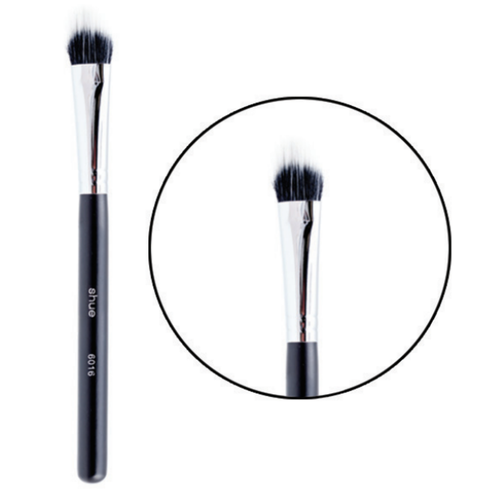 #6016 SHUE LARGE EYESHADOW BRUSH